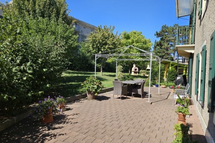 5-Zimmerwohnung mit Terrasse und Garten in Confignon zu vermieten