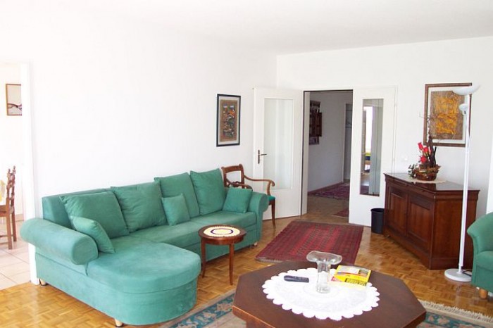 Attic flat, 4 rooms, for rent in Plan-les-Ouates