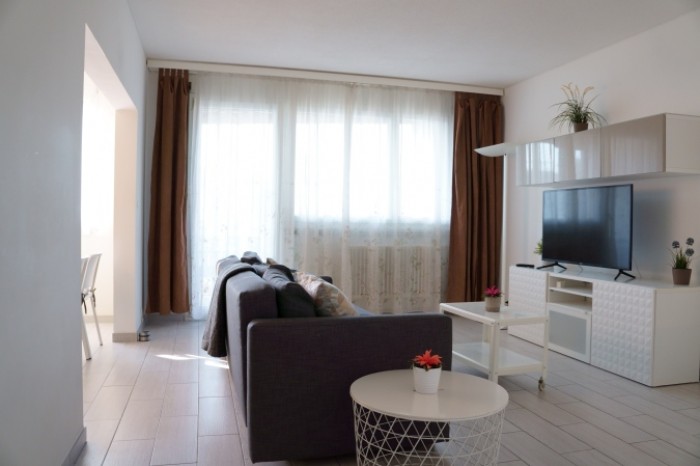 4 room furnished apartment, 7th floor, Les Avanchets